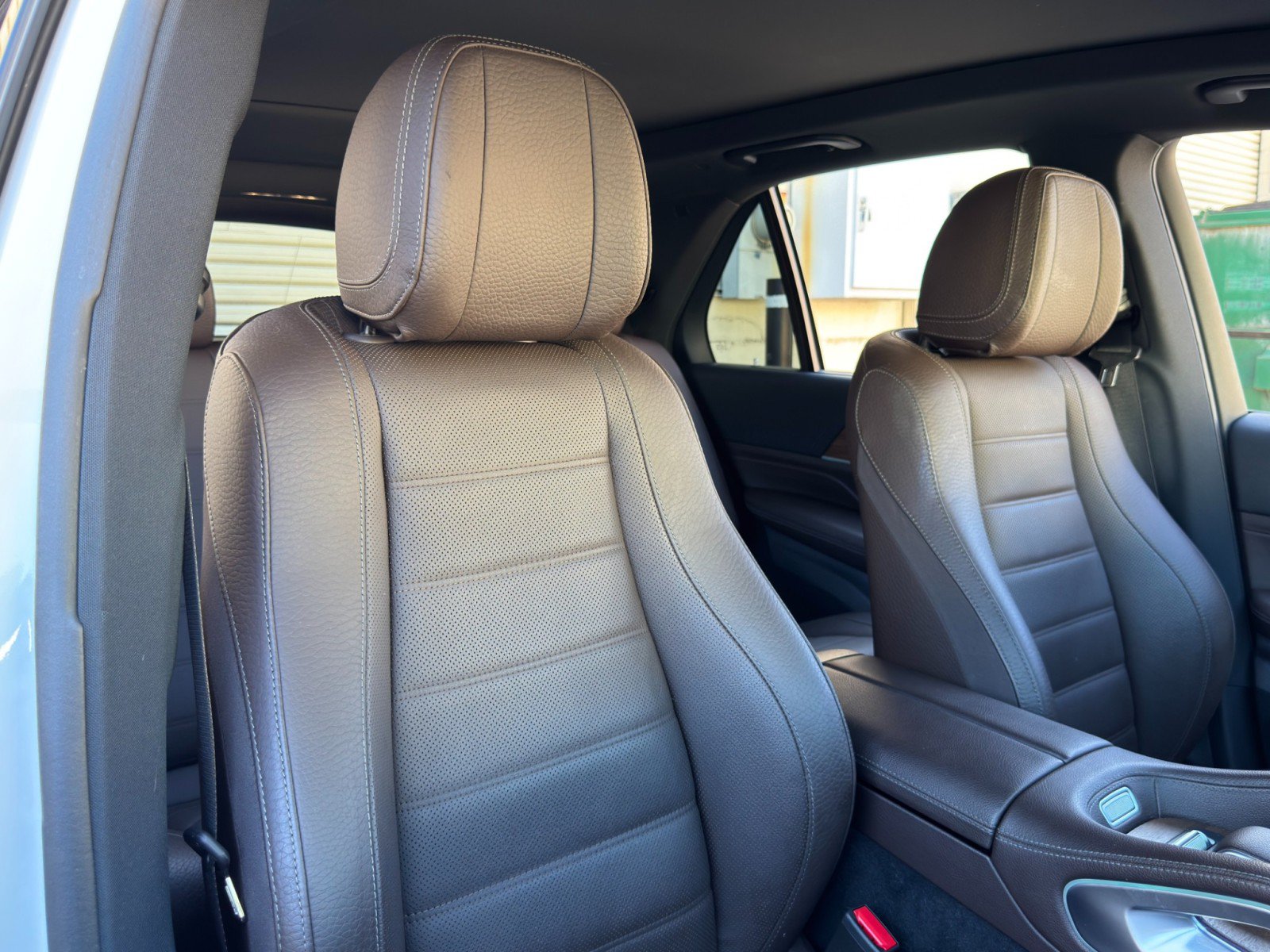 Used 2022 Mercedes-Benz GLE 450 4MATIC w/ AMG Line Exterior image 46