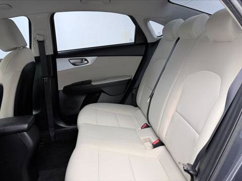 Used 2023 Kia Forte LXS FWD image 17