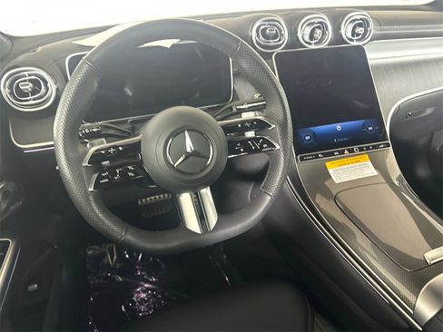 Certified 2025 Mercedes-Benz GLC 300 4MATIC image 25