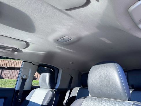 Used 2013 Toyota FJ Cruiser 4WD image 16