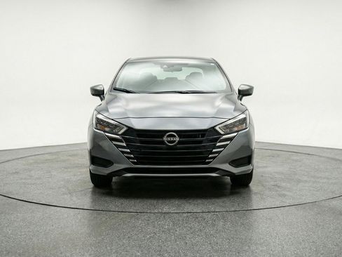 Used 2025 Nissan Versa SV FWD image 2