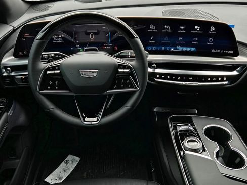 New 2026 Cadillac Lyriq Premium Luxury image 14