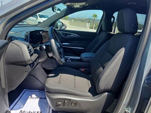 Used 2026 Chevrolet Traverse LT w/ Driver Confidence Package FWD image 19
