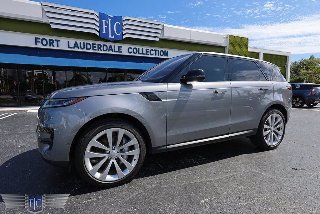 Used 2023 Land Rover Range Rover Sport SE AWD/4WD image 1