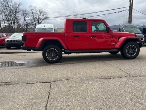 Certified 2021 Jeep Gladiator Overland w/ Popular Equipment Package image 11