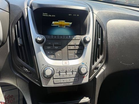 Used 2017 Chevrolet Equinox LS AWD/4WD image 12