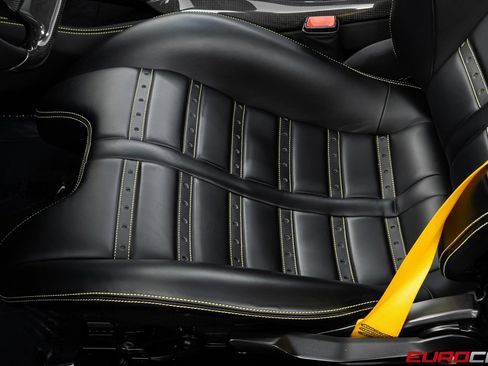 Used 2022 Ferrari F8 Tributo image 45