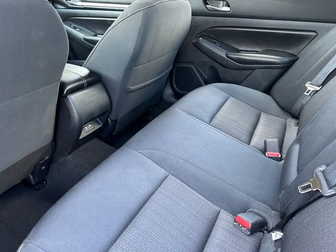 Certified 2022 Nissan Altima 2.5 SV image 12