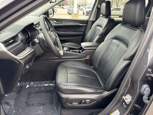 Certified 2022 Jeep Grand Cherokee L Limited image 11