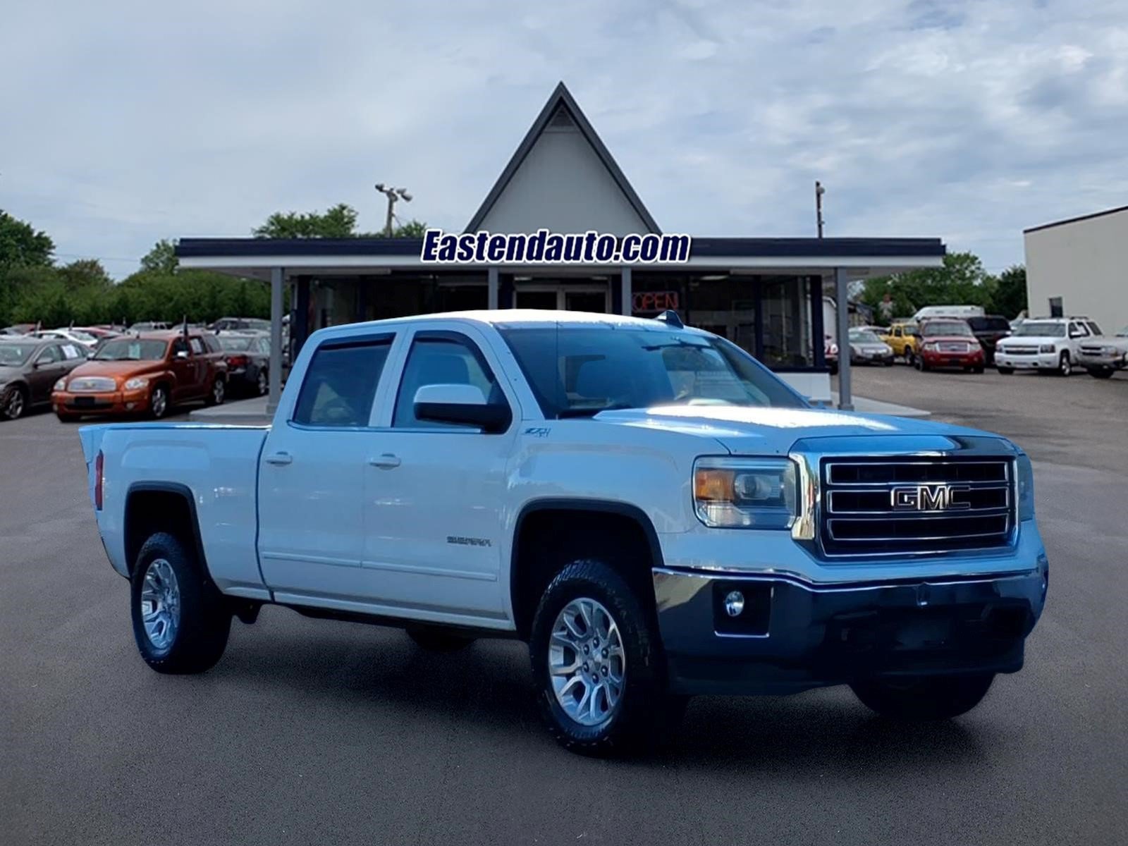 Used 2015 GMC Sierra 1500 SLE w/ SLE Value Package AWD/4WD image 1