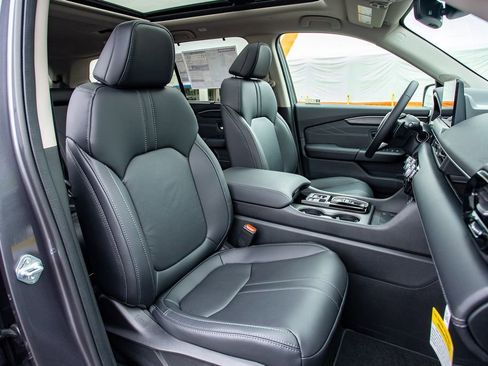 New 2026 Honda Pilot Touring image 18