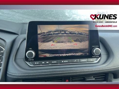 Used 2024 Nissan Rogue S image 26