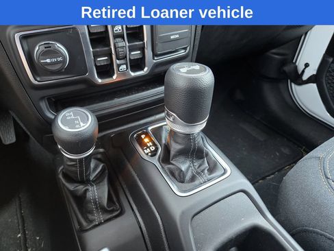Used 2025 Jeep Wrangler Unlimited Sport AWD/4WD image 17