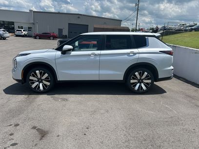 New 2025 Mitsubishi Outlander SE
