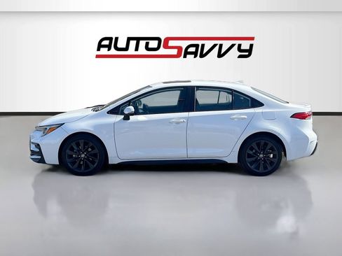 Used 2024 Toyota Corolla SE w/ SE Premium Package FWD image 4