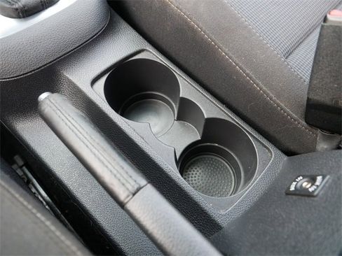 Used 2012 Volkswagen Golf 4-Door image 32