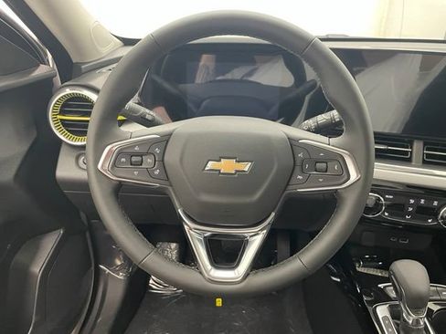 New 2026 Chevrolet Trax LT w/ Driver Confidence Package FWD image 9