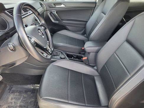 Used 2021 Volkswagen Tiguan SE R-Line image 13