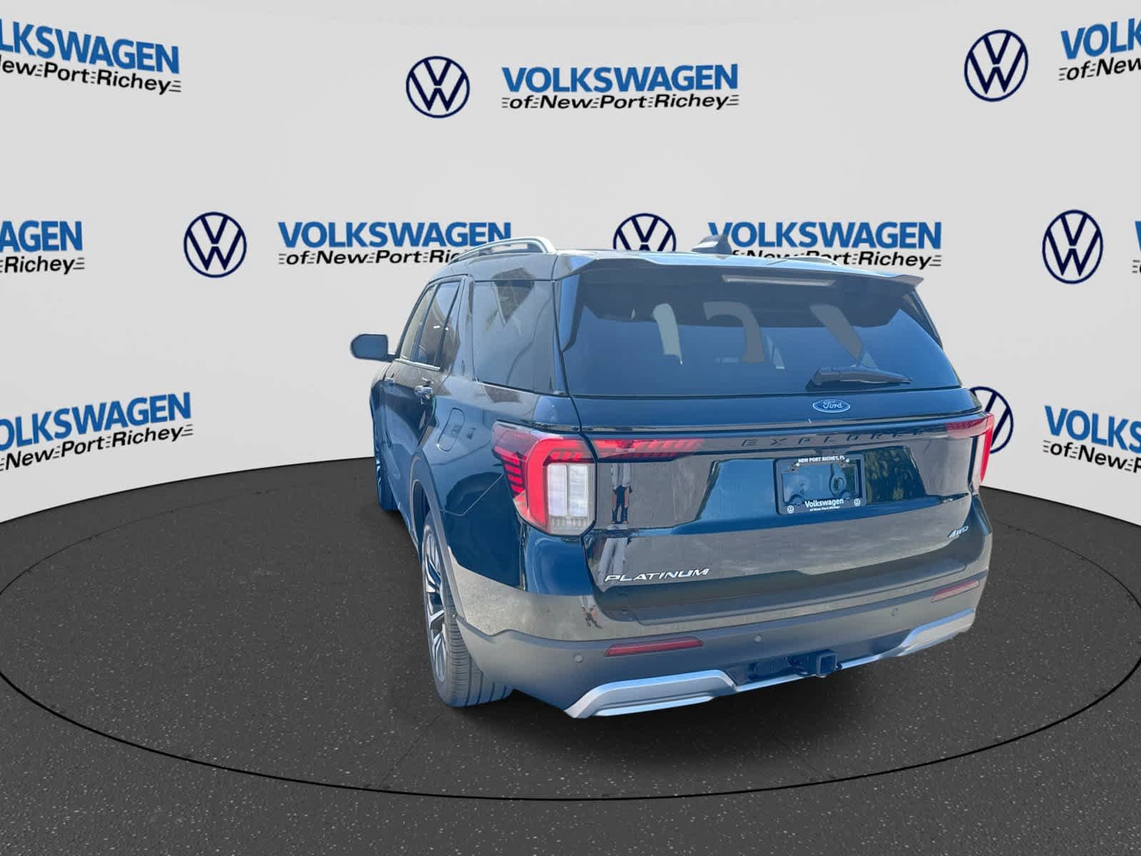 Used 2025 Ford Explorer Platinum w/ LUX Leather Package AWD/4WD image 12