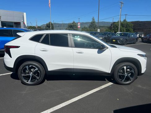 New 2026 Chevrolet Trax RS image 5