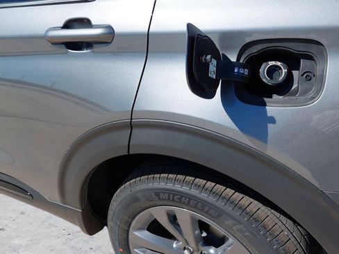 New 2026 Ford Explorer Active image 26