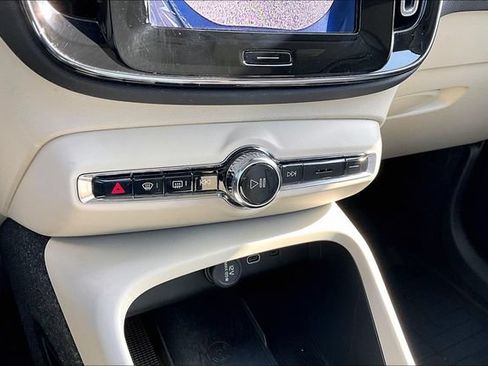 Used 2023 Volvo XC40 B5 Plus w/ Driver Assist Package AWD/4WD image 30