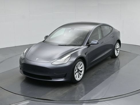 Used 2023 Tesla Model 3 Standard Range RWD image 33
