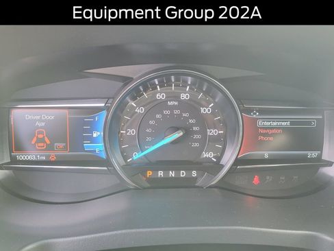 Certified 2018 Ford Explorer XLT w/ Equipment Group 202A AWD/4WD image 27
