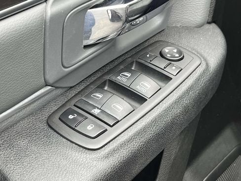 Used 2024 RAM 1500 Classic SLT AWD/4WD image 25