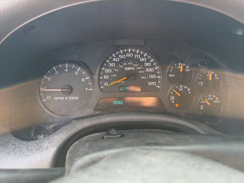 Used 2002 Chevrolet TrailBlazer LS w/ Preferred Equipment Group RWD image 13