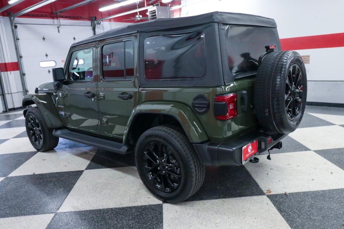 Used 2021 Jeep Wrangler Unlimited Sahara AWD/4WD image 6