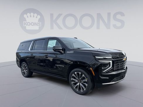 New 2026 Chevrolet Suburban High Country AWD/4WD image 7