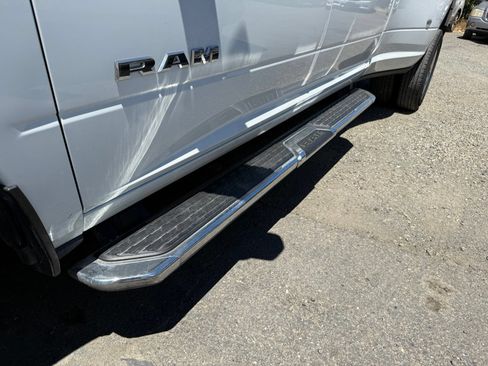 Used 2024 RAM 3500 Big Horn AWD/4WD image 9