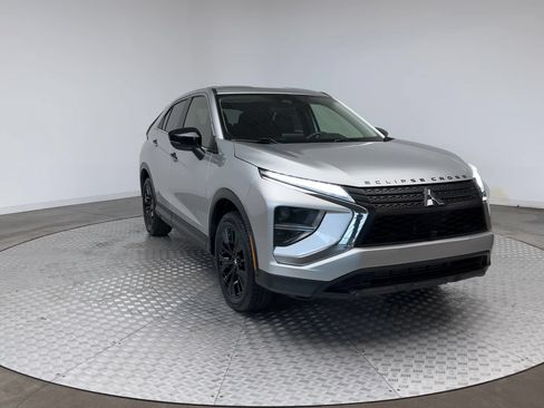 Used 2022 Mitsubishi Eclipse Cross LE AWD/4WD image 2