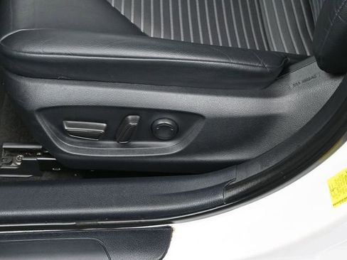 Used 2024 Toyota Camry SE image 17