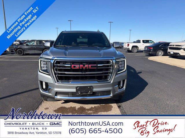 Used 2024 GMC Yukon XL SLT w/ SLT Luxury Package AWD/4WD image 3
