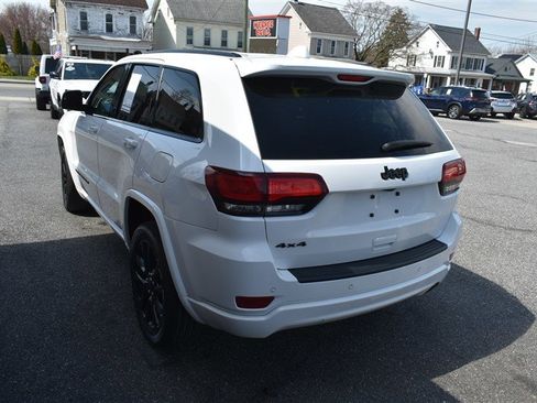 Used 2022 Jeep Grand Cherokee Laredo X image 6