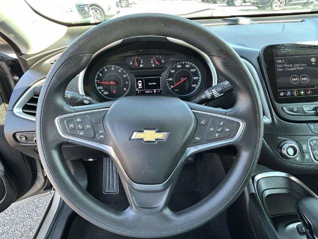 Used 2025 Chevrolet Malibu LT FWD image 8