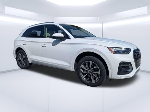 Certified 2021 Audi Q5 2.0T Premium w/ Convenience Package image 1