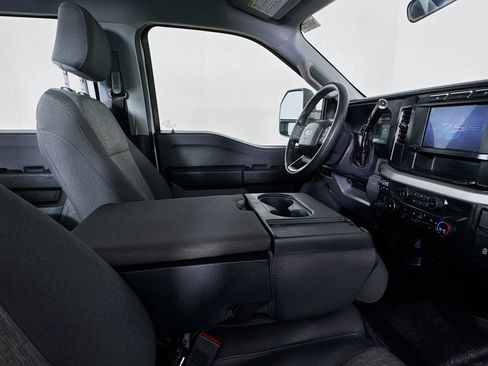 Used 2023 Ford F250 XL image 26