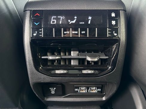 Used 2022 Jeep Grand Cherokee L Limited w/ Black Appearance Package image 13