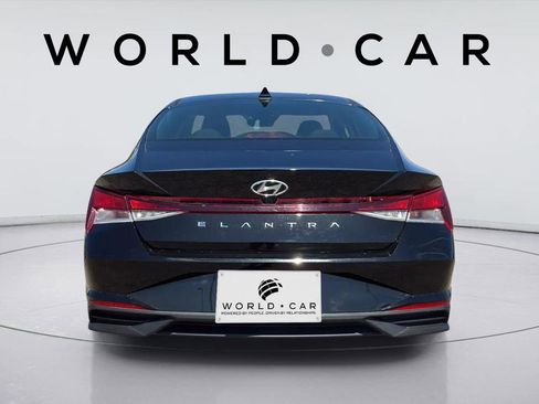 Used 2021 Hyundai Elantra SEL image 4