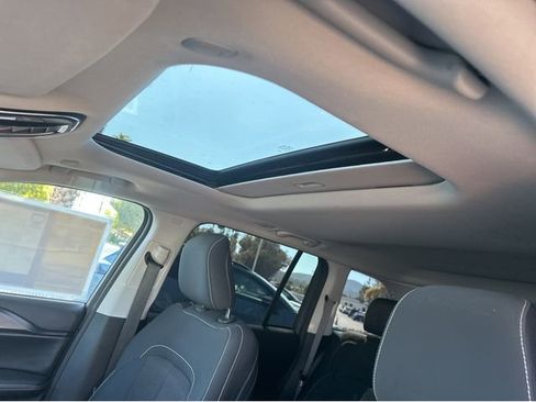 Used 2024 Jeep Grand Cherokee Laredo X w/ Trailer Tow Package image 14