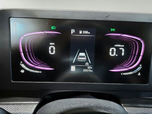 Certified 2024 Kia Sportage LX FWD image 13