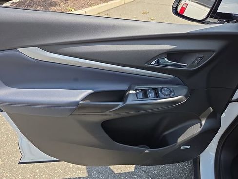 Used 2023 Chevrolet Bolt EUV Premier w/ Sun & Sound Package FWD image 16