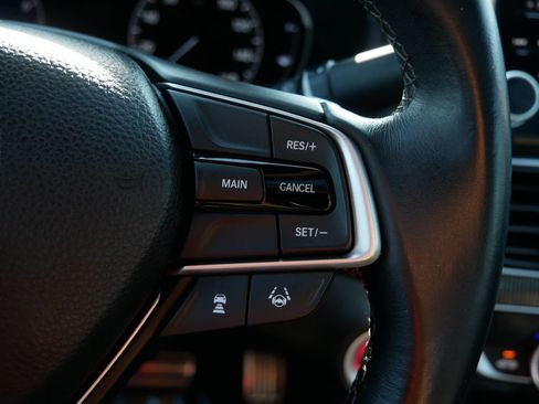 Used 2018 Honda Accord Sport image 18