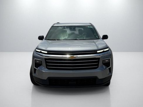 Used 2026 Chevrolet Traverse LT w/ Driver Confidence Package FWD image 2