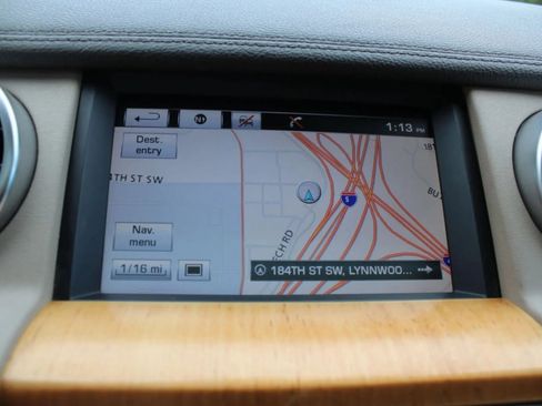 Used 2016 Land Rover LR4 HSE image 17