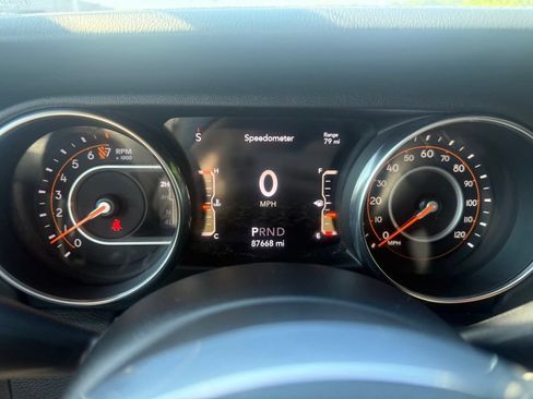 Certified 2019 Jeep Wrangler Unlimited Sahara AWD/4WD image 20