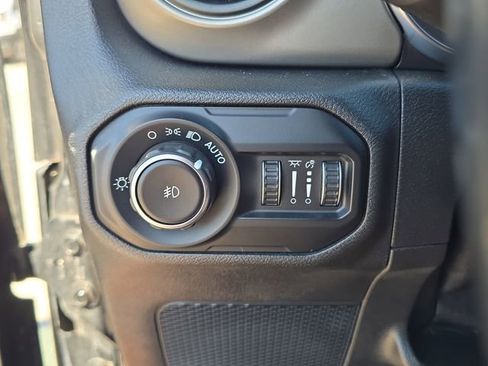 Used 2021 Jeep Wrangler Unlimited Sport AWD/4WD image 21